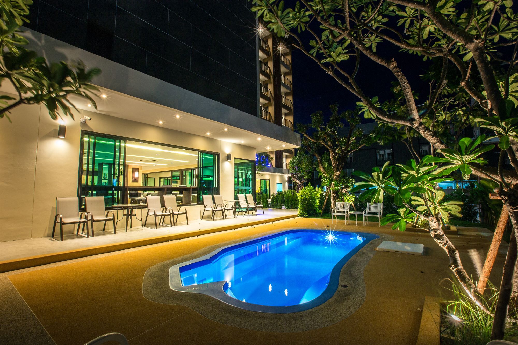 L Hotel Khon Kaen Esterno foto